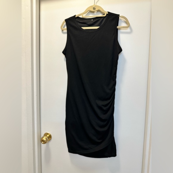 Simple Black Casual Dress - Picture 3 of 4